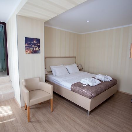 Rustaveli Palace Tbilisi Eksteriør bilde